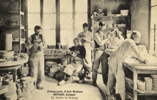 Faïencerie Henriot : un atelier de moulage au début du XXe siècle