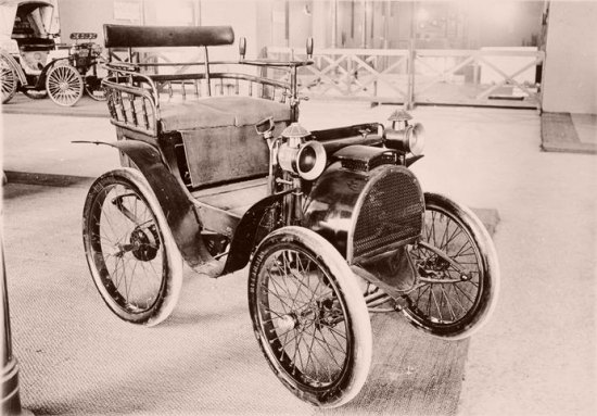 Automobile Renault type A, en 1898