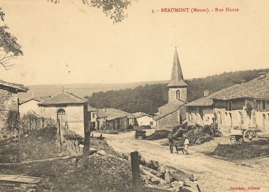 Rue Haute du village de Beaumont avant la Première Guerre mondiale