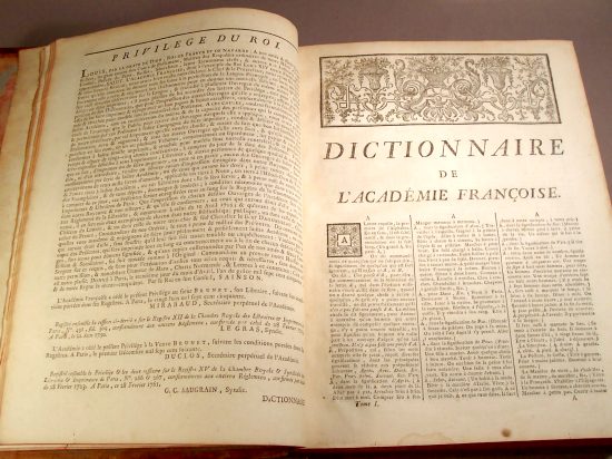 Réédition de 1776 de la quatrième édition de 1762 du Dictionnaire de l'Académie française