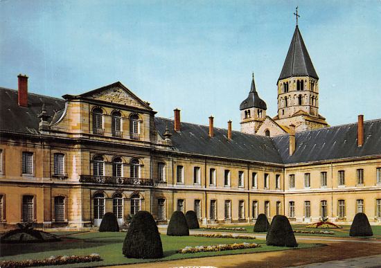 Abbaye de Cluny. Bâtiments du XVIIIe siècle et Clocher de l'Eau-Bénite