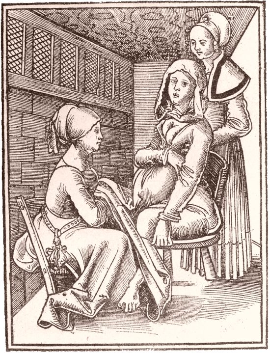 La parturiente est assise : devant elle la sage-femme, et derrière elle une aide qui la soutient. Illustration extraite d'Essai d'une histoire de l'obstétricie, paru en 1892