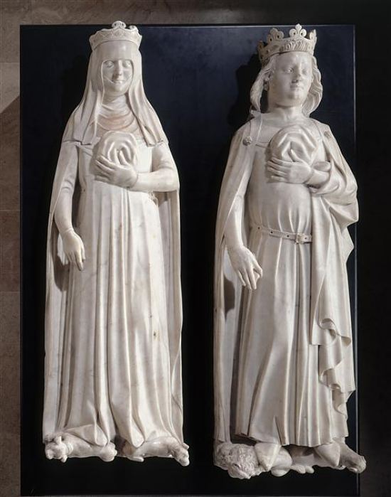 Gisants de Jeanne d'Evreux (à gauche) et Charles IV le Bel (à droite), église abbatiale de Maubuisson. Sculptures de 1372 de Jean Hennequin de Liège