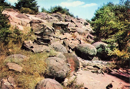 Rosans et ses œufs de dinosaures