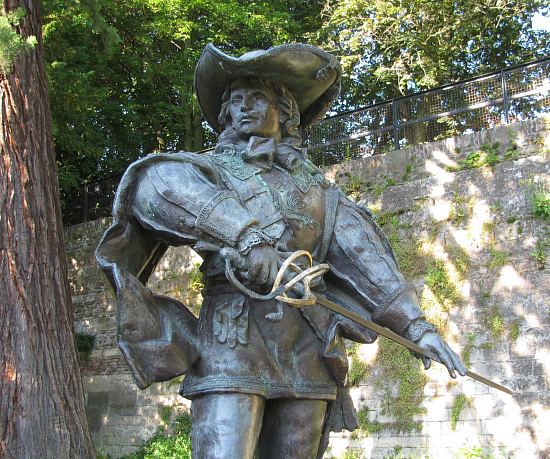 Statue de D'Artagnan dans le Aldenhof Park à Maastricht (Pays-Bas)