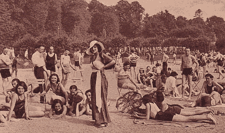 La plage. Le bain de soleil