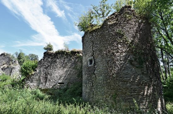 Ruines du château de Lavauguyon (Haute-Vienne)