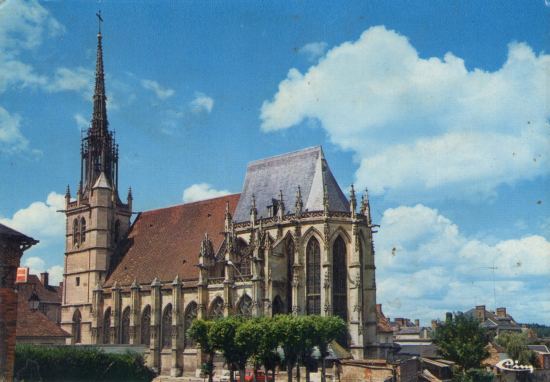 Église Sainte-Foy de Conches-en-Ouche (Eure). Classée Monument historique en 1840