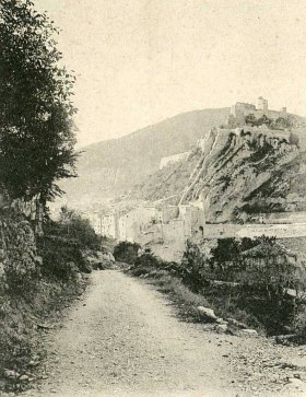 Chemin entre Sisteron et Entrepierres au début du XXe siècle