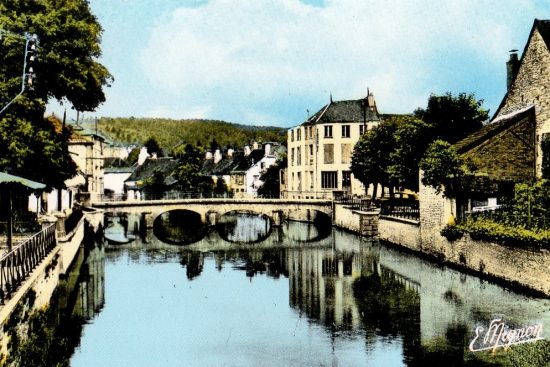 Le pont sur l'Ource, à Essoyes (Aube)