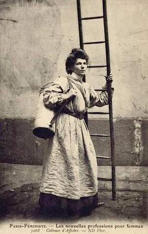 Les nouvelles professions pour femmes : colleuse d'affiches