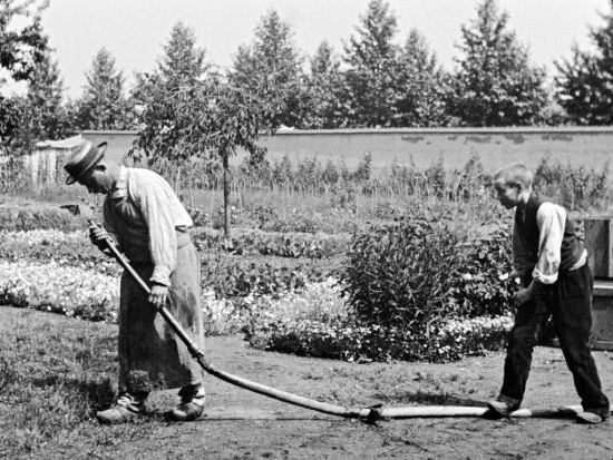 L'Arroseur arrosé. Film réalisé par Louis Lumière et sorti en 1895