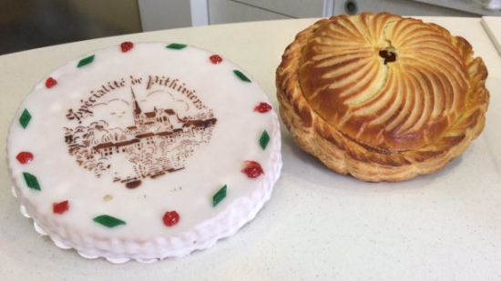 Le Pithiviers fondant (à gauche), à ne pas confondre avec la version feuilletée