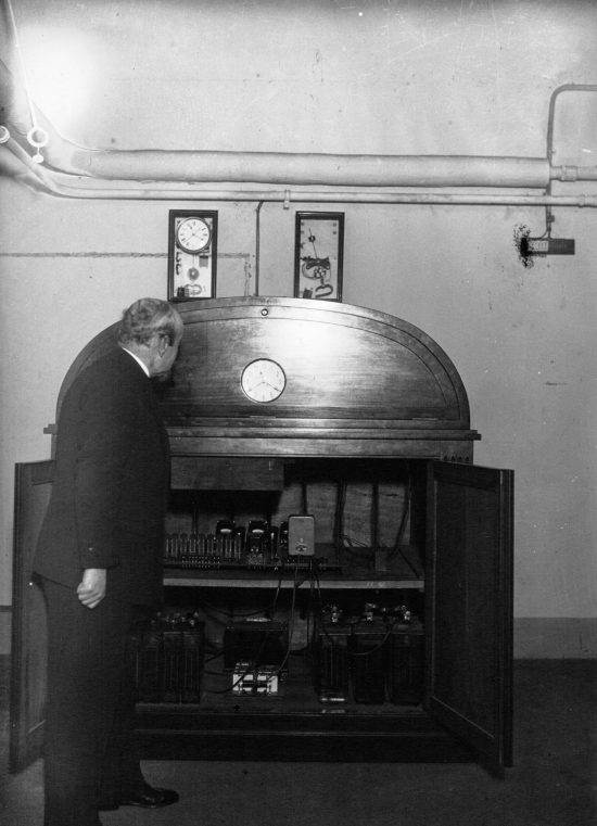 Ernest Esclangon et son horloge parlante de l'Observatoire de Paris