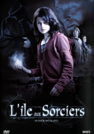 Jaquette du DVD de L'Ile aux sorciers, film fantastique réalisé en 207