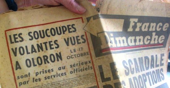 Les soucoupes volantes à la Une de France-Dimanche en octobre 1952