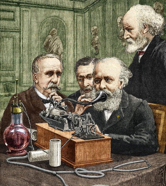 L'astronome français Jules Janssen fait l'expérience du phonographe d'Edison en 1889