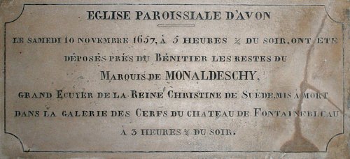 Plaque tombale du marquis de Monaldeschi (église Saint-Pierre à Avon)