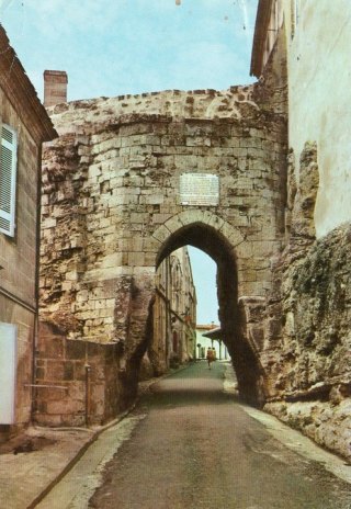 Porte du Port de Bourg-sur-Gironde