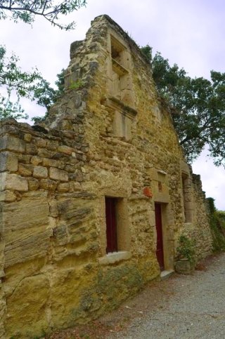 Ruines du château de Montségur-sur-Lauzon