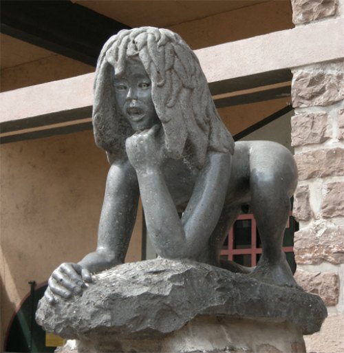 Victor, enfant sauvage de l'Aveyron. Sculpture de Rémi Coudrain
