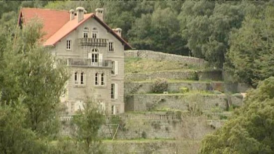 La villa Canavaggio domine le village de Campo, en Corse-du-Sud
