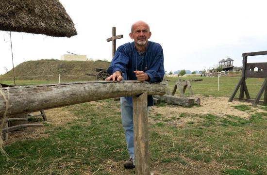 Bruno De Saedeleer sur le site de construction de la tour Roland, en août 2017