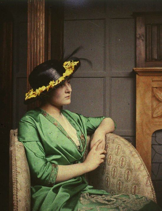 La robe verte, 1910. Photographe anonyme