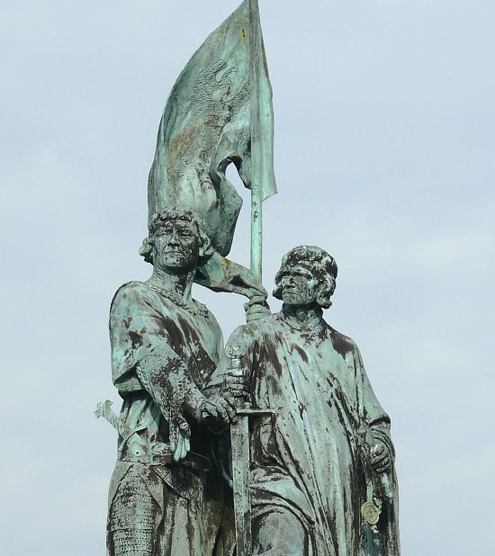 Détail des statues de Pieter de Coninck et Jan Breydel à Bruges