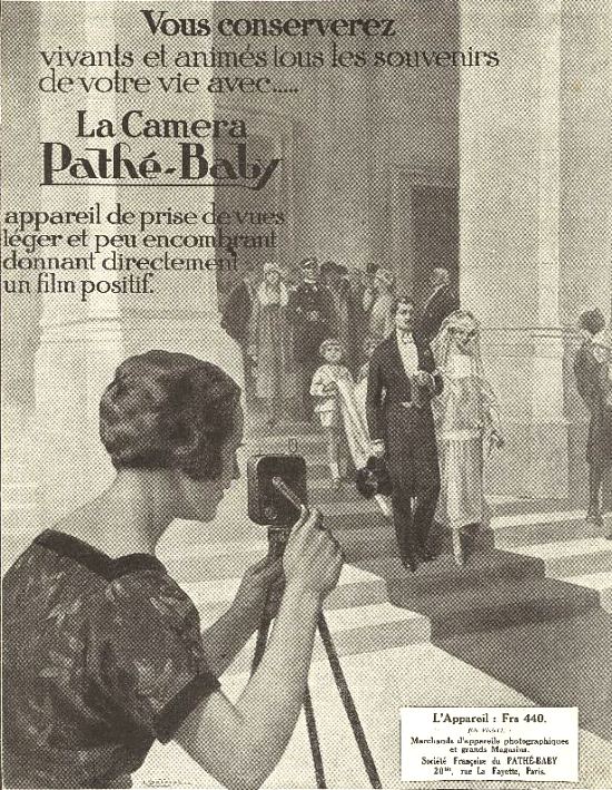 Caméra Pathé-Baby. Encart publicitaire extrait de L'illustration du 2 mai 1925