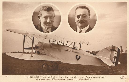 Carte postale de l'Oiseau Blanc, avec ses deux pilotes, les Français Charles Nungesser et François Coli