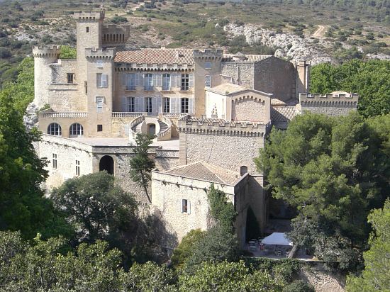 Château de La Barben (Bouches-du-Rhône)