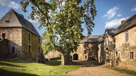 Au fil des âges, on voit une métamorphose de l'architecture qui est passionnante et que les fouilles archéologiques nous permettent de dessiner