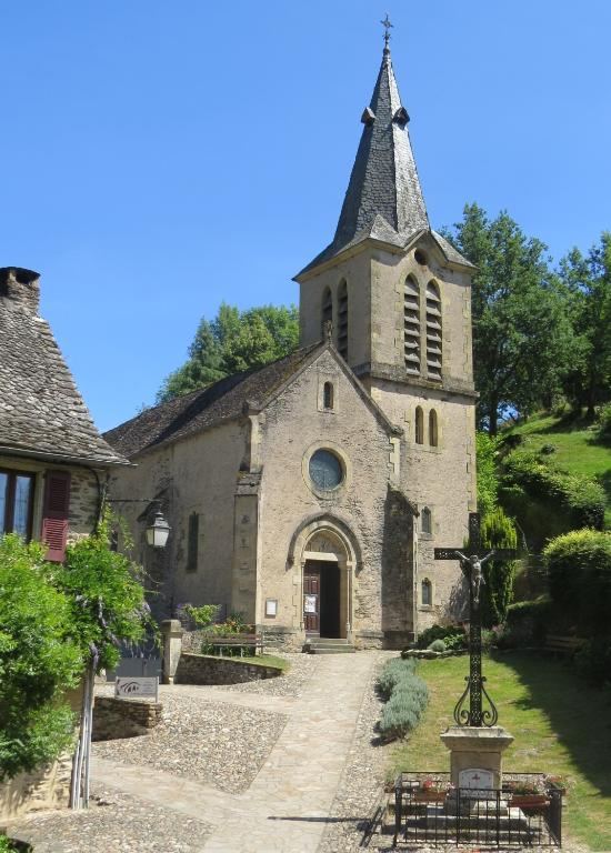 L'église Sainte-Madeleine de Belcastel (Aveyron)