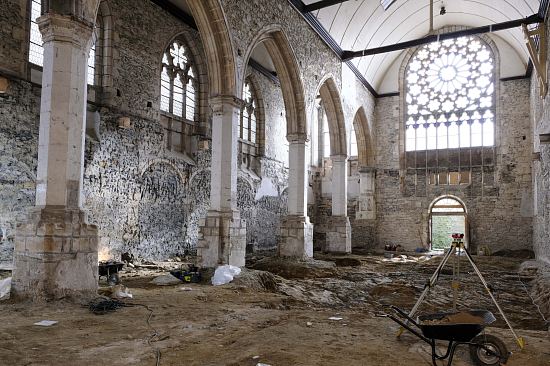 Église en cours de fouille