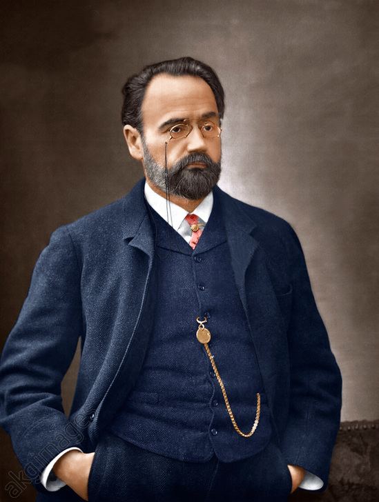 Émile Zola vers 1895. Photographie de Nadar, colorisée ultérieurement
