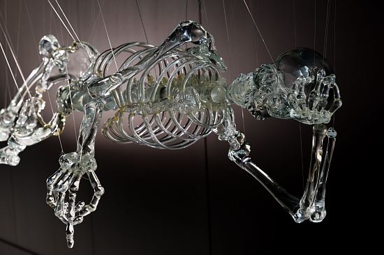 Liens, par Philippe Beaufils. Œuvre visible à l'exposition À corps au MusVerre