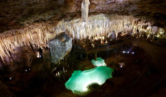 Le gouffre de Proumeyssac mis en valeur par deux nouveaux sons et lumières