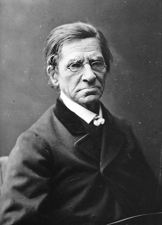 Émile Littré, photographié par Nadar