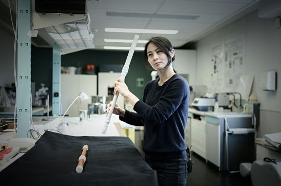 Mina Jang au laboratoire du musée de la musique de la Philharmonie de Paris