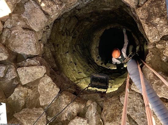 Les spécialistes de l'Inrap sont descendus jusqu'au fond du puits gallo-romain à 18m de profondeur découvert à Béziers