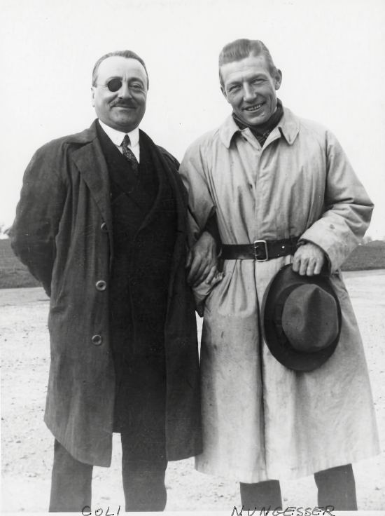 Les aviateurs français François Coli (à gauche) et Charles Nungesser (à droite)