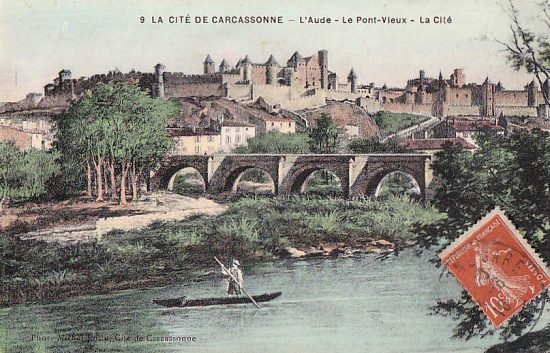 Pont-Vieux de Carcassonne sur l'Aude (construit au XIIe siècle, remanié au XIVe)