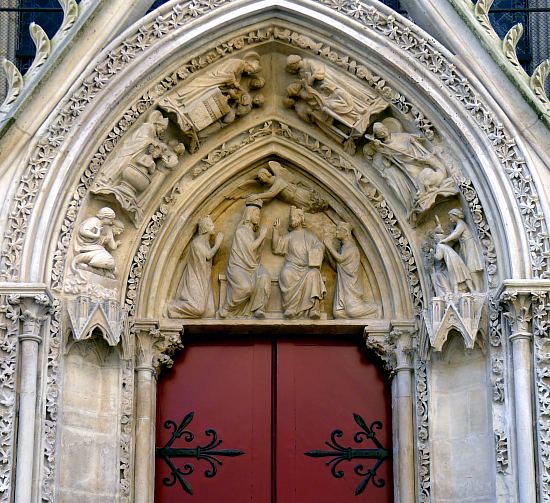 Médaillon de la Porte Rouge de Notre-Dame de Paris