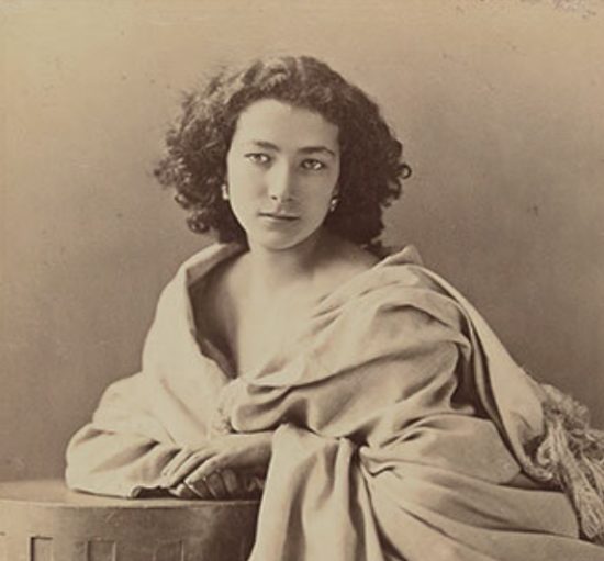 Sarah Bernhardt photographiée par Félix Nadar vers 1864