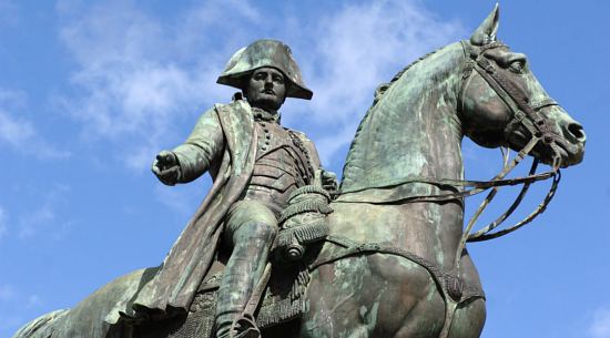 Statue équestre de Napoléon à La Roche-sur-Yon. Œuvre du sculpteur Alfred Émilien O'Hara van Nieuwerkerke, érigée sur la Place Napoléon le 20 août 1854