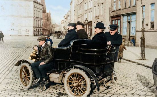 Une voiture par brigade, la De Dion-Bouton, à partir de 1912